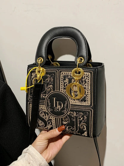 Retro Embroidery Ladies Handbag Fashion