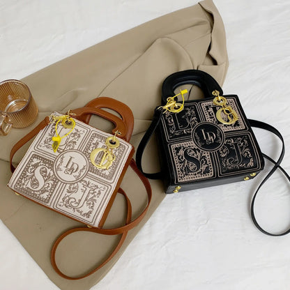 Retro Embroidery Ladies Handbag Fashion